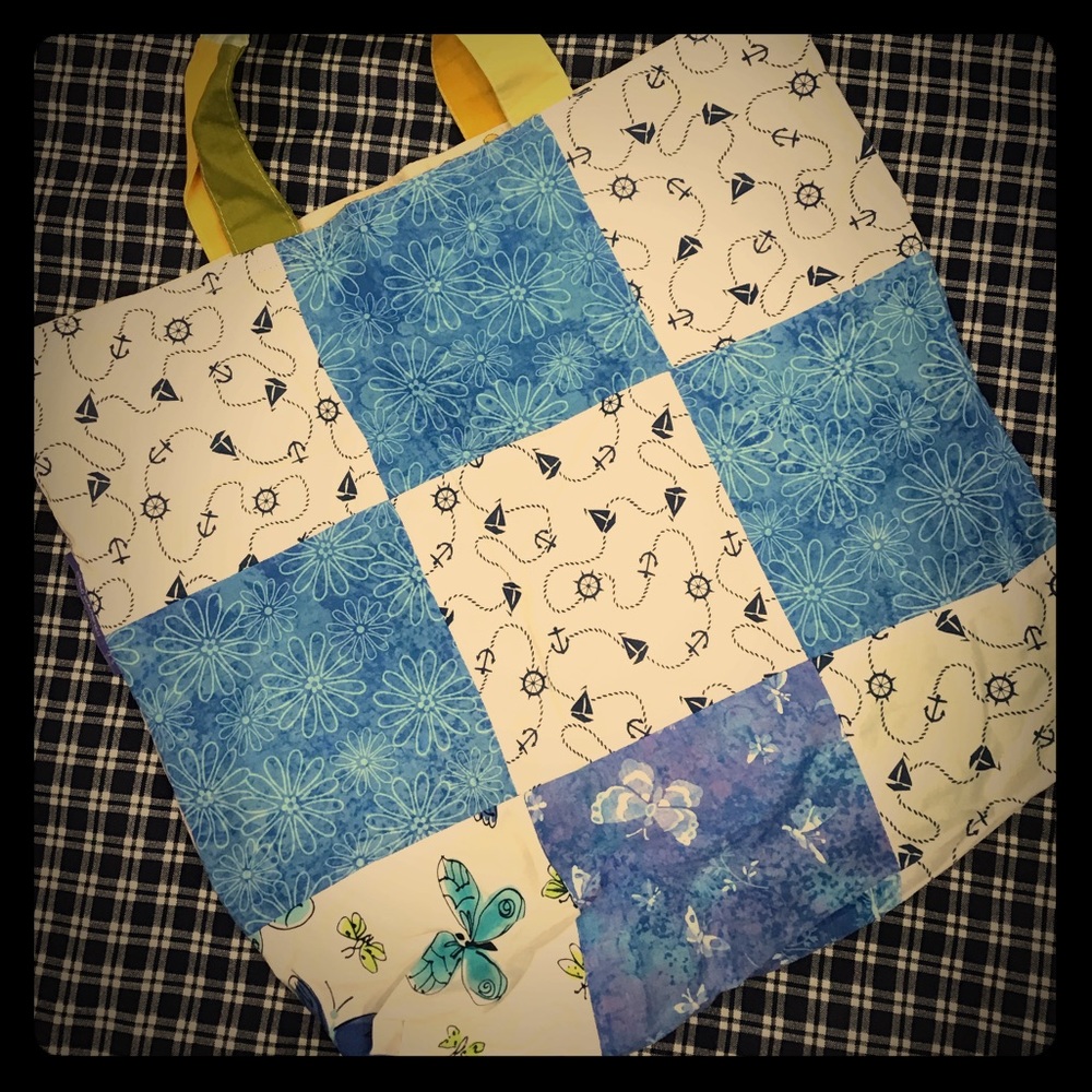 Reversible tote bag